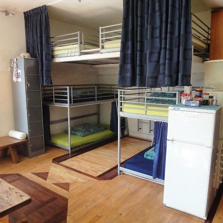 Frank'S Backpackers Hostel Helmond Bagian luar foto
