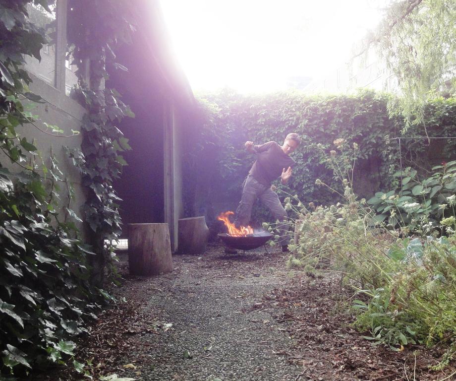 Frank'S Backpackers Hostel Helmond Bagian luar foto